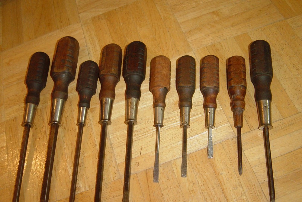 MAC TOOLS 10 PIECE WOODEN HANDLE MIXED SCREWDRIVER SET