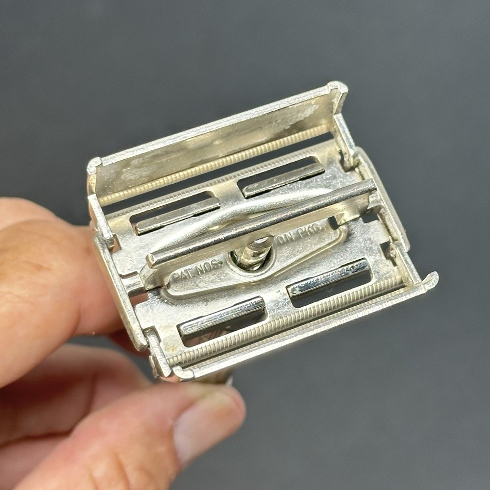 Vintage Gillette Gold Fat Boy Adjustable Razor E3