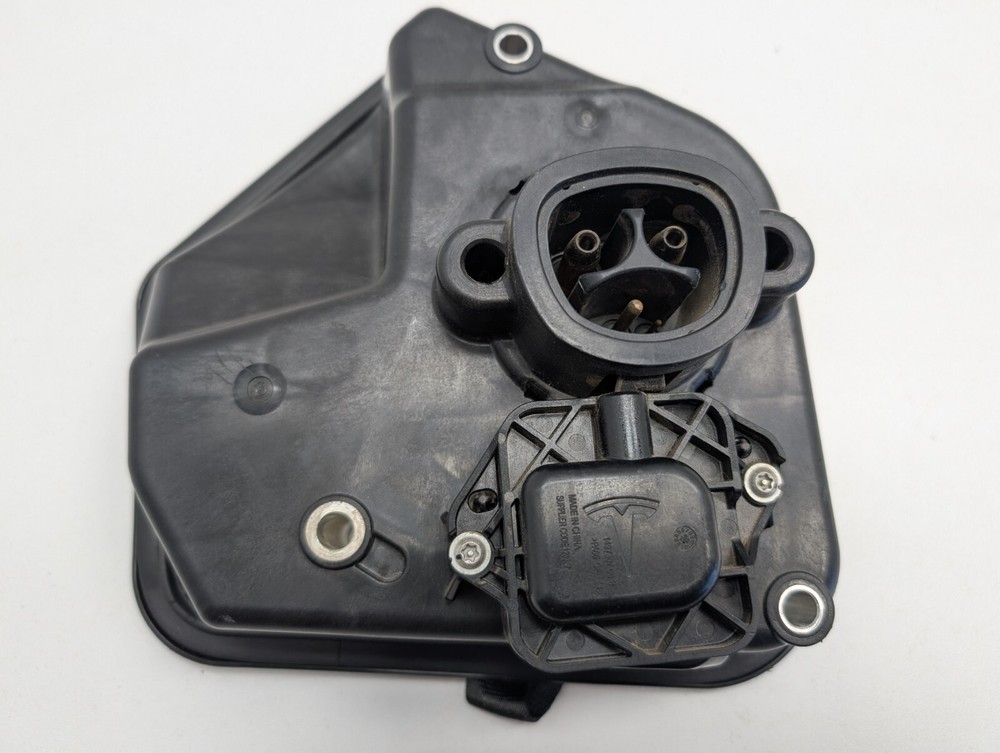 Tesla Model Y Charging Port Inlet Socket Control Module 1490374-10-E OEM