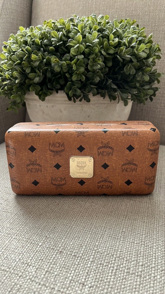 NEW!! MCM MONOGRAM SUNGLASSES HARD CASE WITH CLOTH