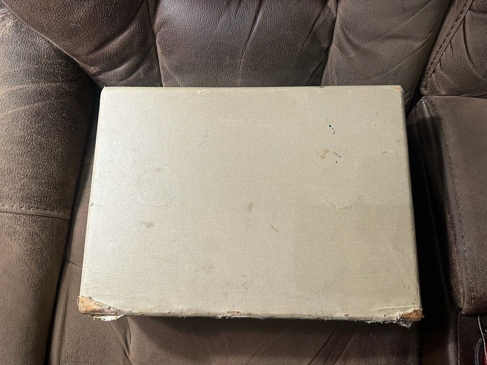 Olympia 1958 SM3 grey Typewriter with Case