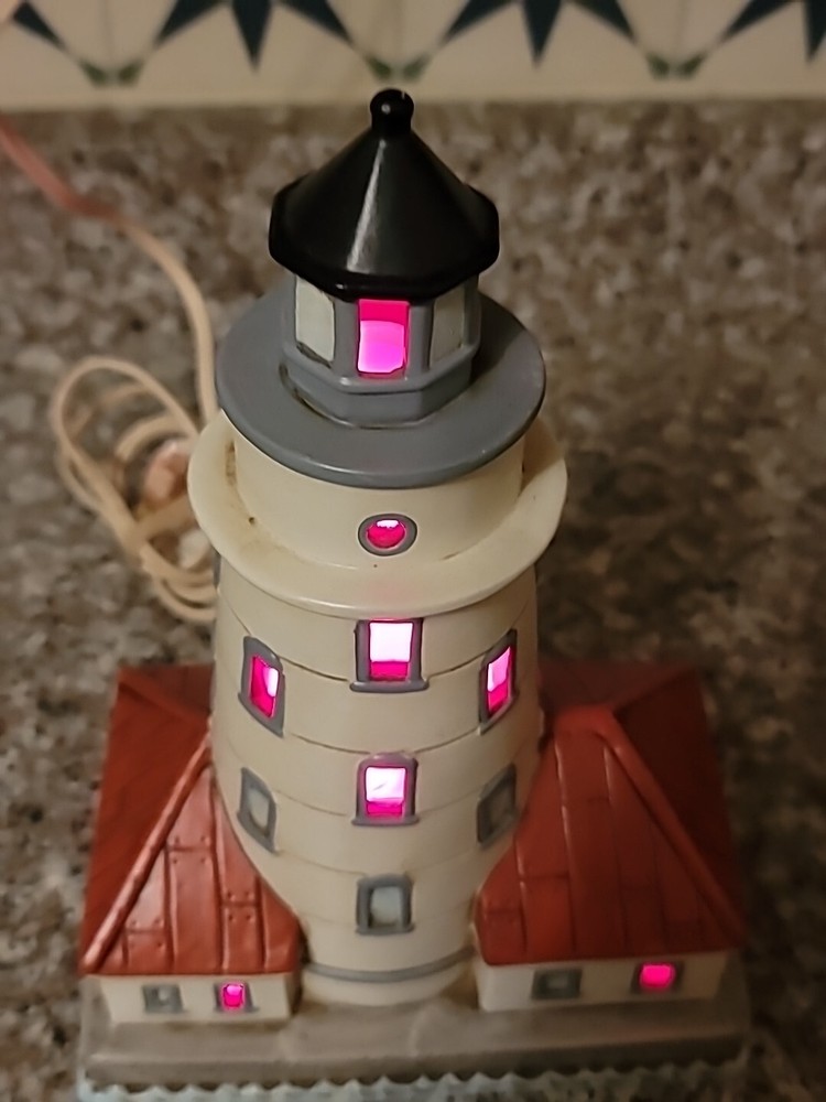 Light House Lefton Chicago Harbor Light Vintage Ceramic Lake Decor