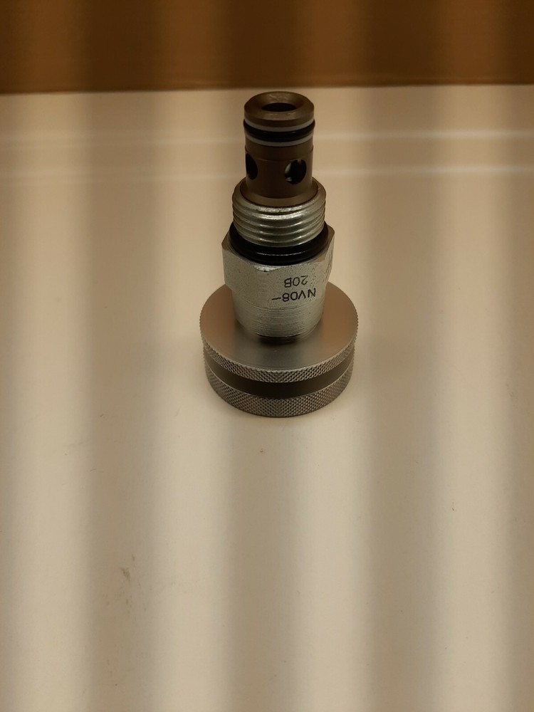 EATON 110995-000 NEEDLE VALVE (NEW)