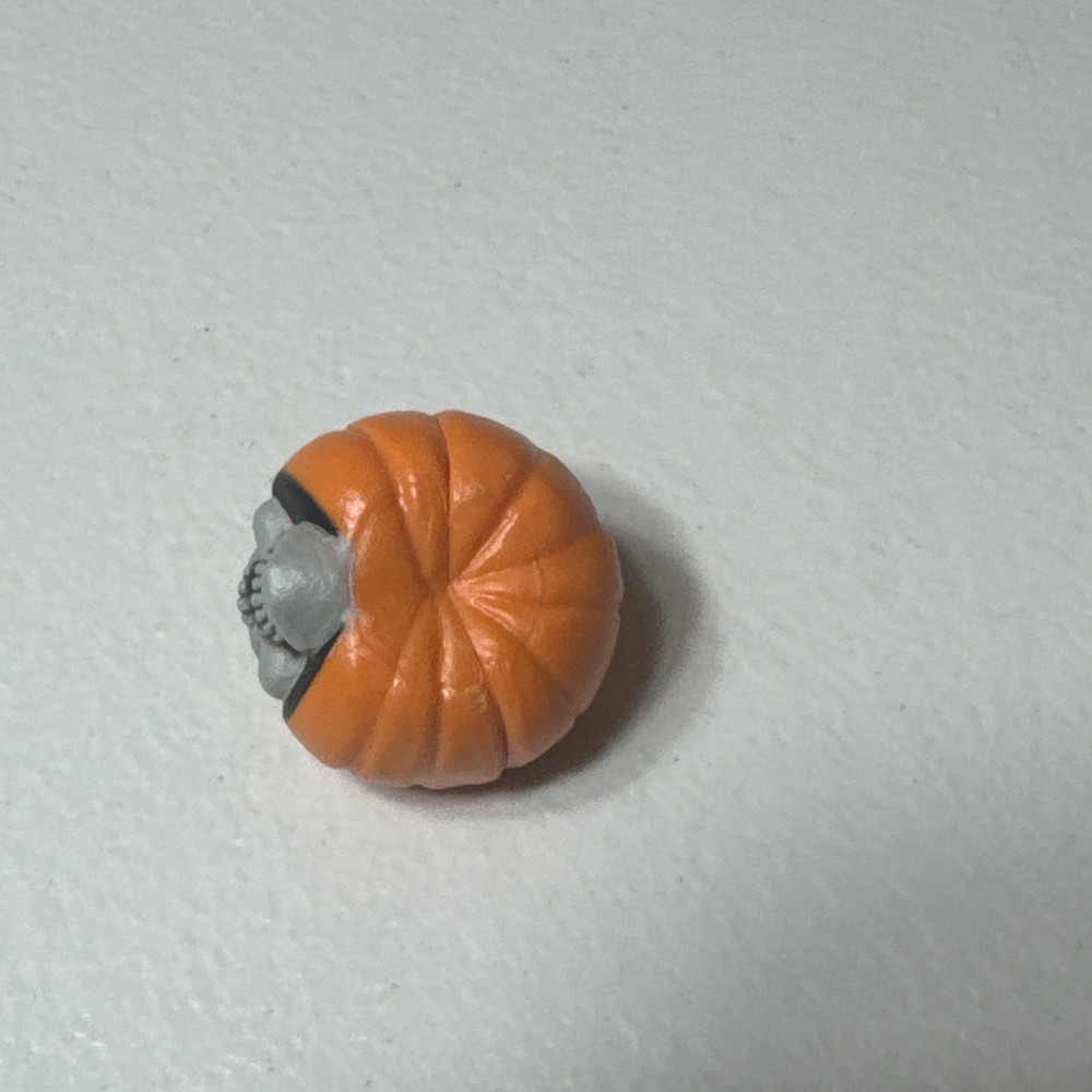 Pumpkin Skull 1 Inch Figure