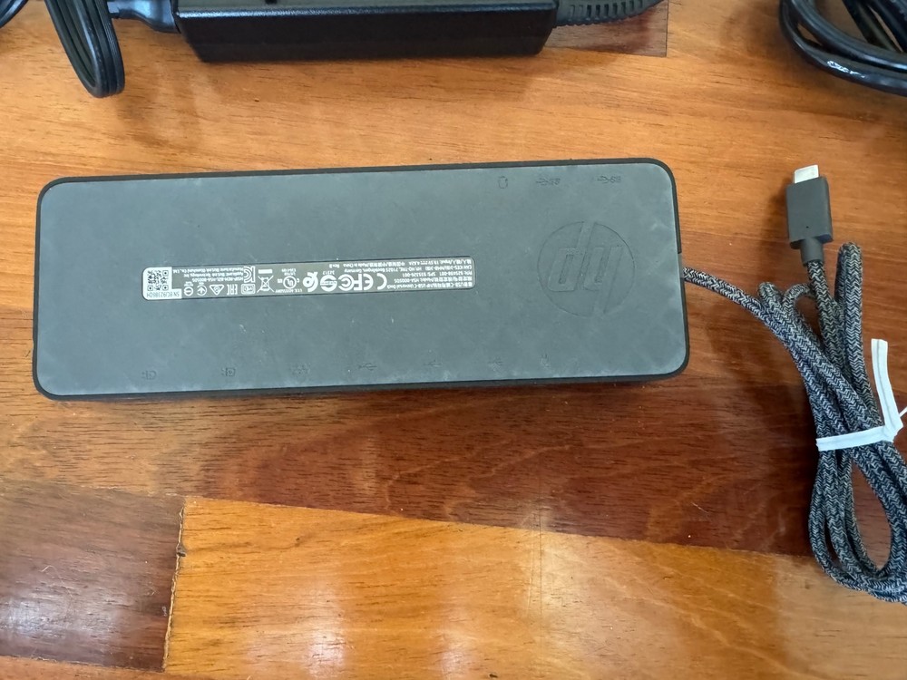 HP USB-C Universal Dock HSA-B005DS with AC adapter