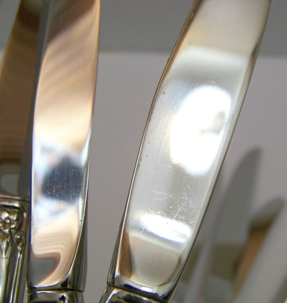 9 Oneida Kennett Square Dinner Knives modern hollow