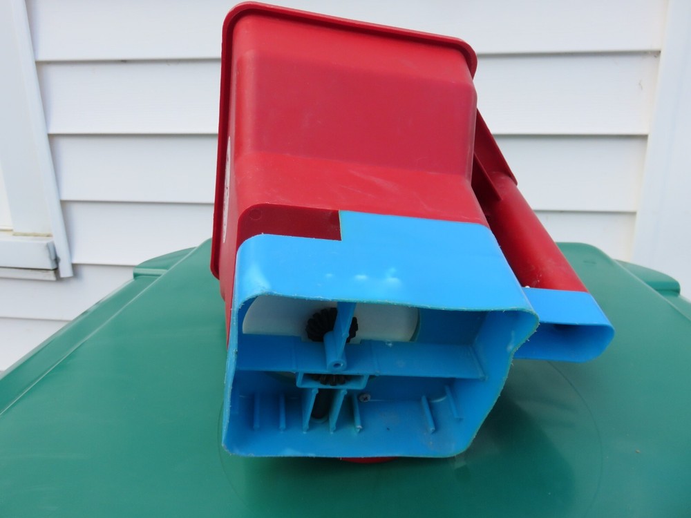 Vintage Red Devil Handheld Crank Adjustable Spreader - Seed Fertilizer or Salt