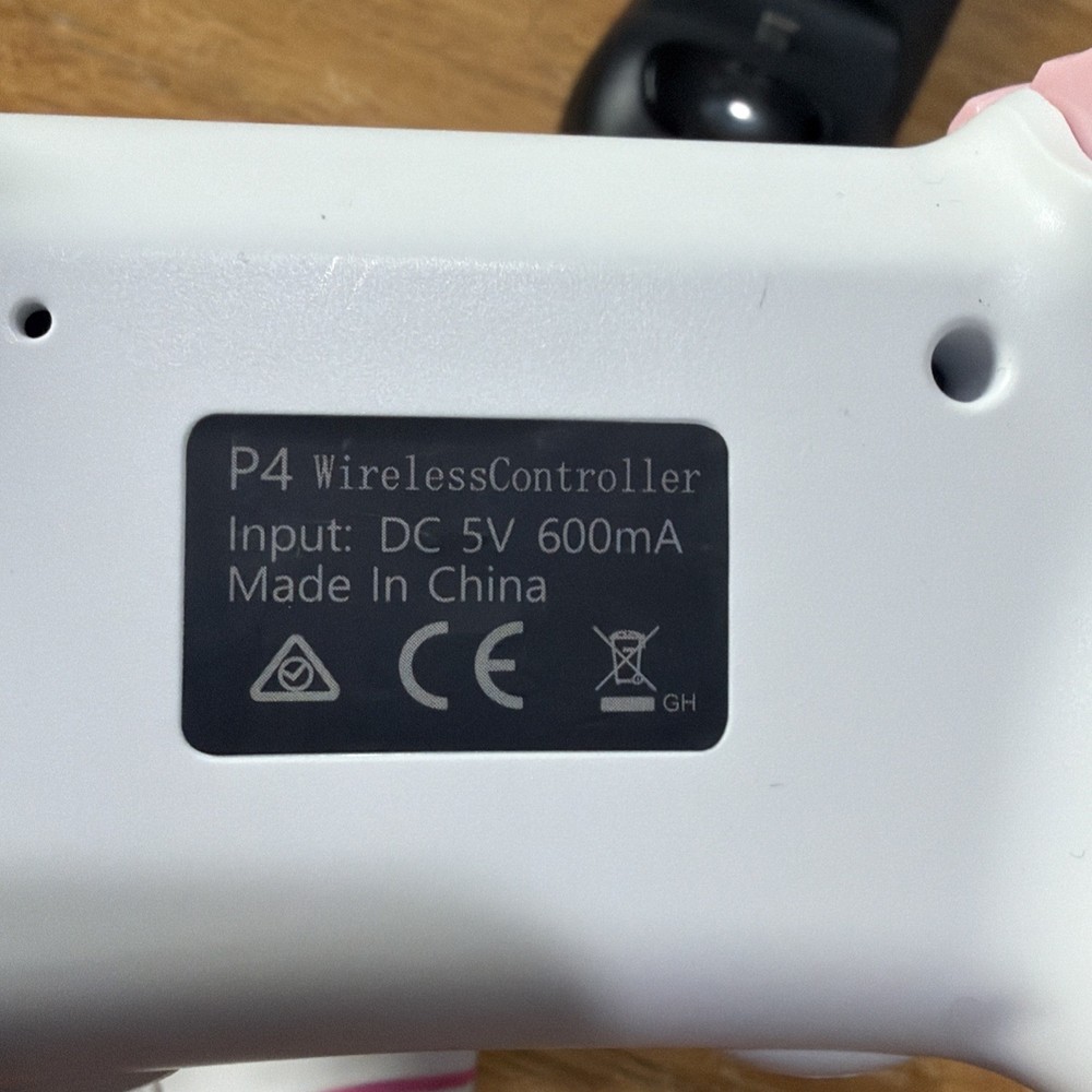 PS 4 charging dock dc 5V 2A with 2 controllers Pink And White