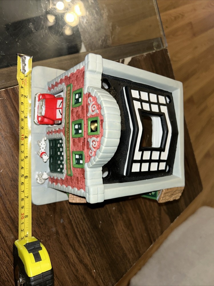 Partylite Retired Hook & Ladder Firehouse Excellent Condition