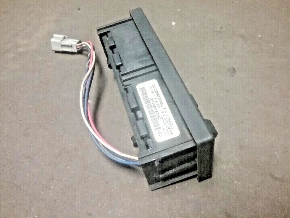 INTERNATIONAL SWITCH PANEL 3575432C4 , 32289