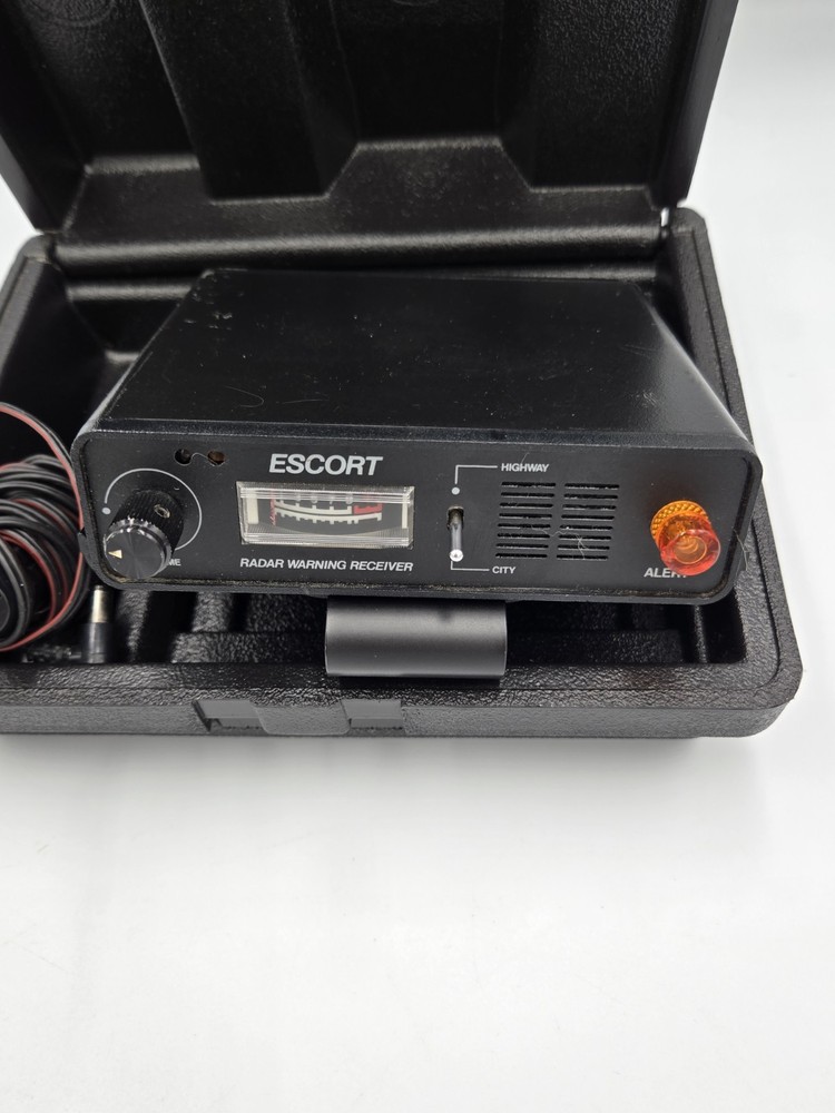 Escort Radar Warning Receiver/Detector Cincinnati Microwave With Clip & Case