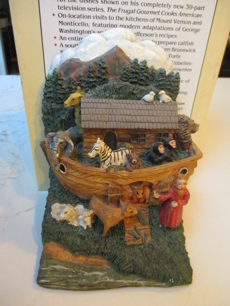 Vintage Ceramic Noah's Ark 3 Dimensional Book Ends, heavy, EUC