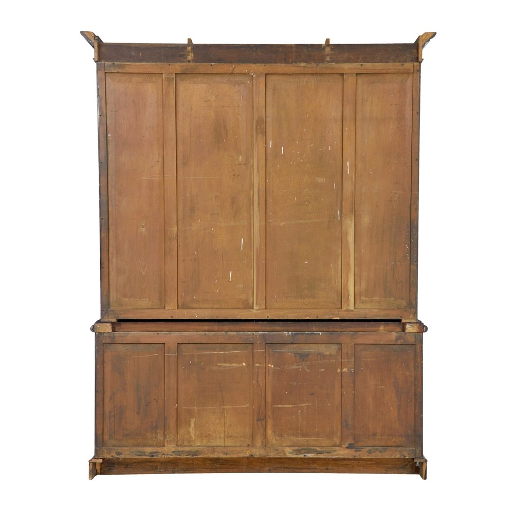 EARLY VICTORIAN 19TH CENTURY FLAME MAHOGANY BREAKFRONT BOOKCASE