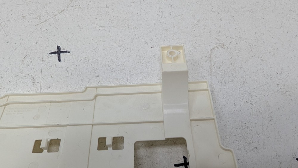 Tesla Model 3/Y High Voltage Battery Voltage Controller Bracket 1101626-00-D OEM