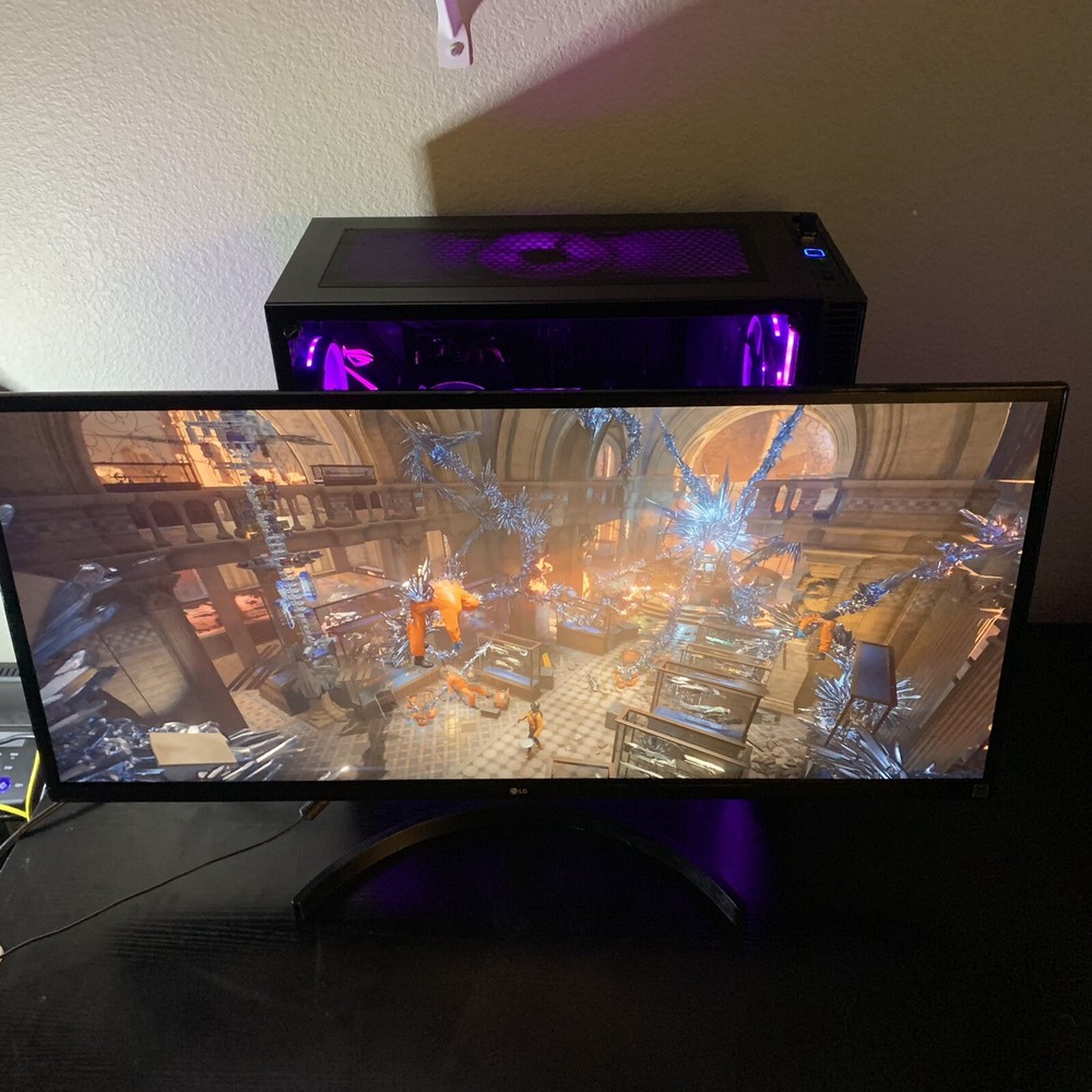 Gaming PC & LG Monitor