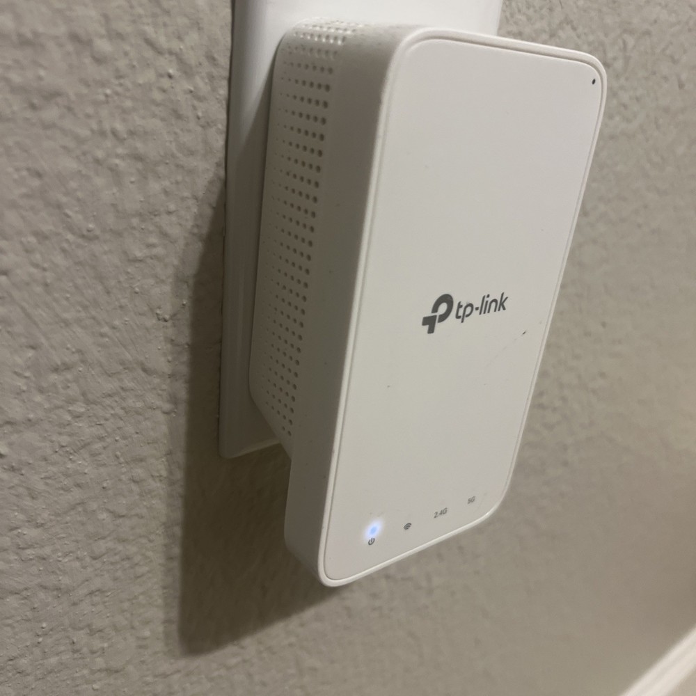 RE300 TP-LINK AC1200 Mesh WiFi Range Extender White Preowned