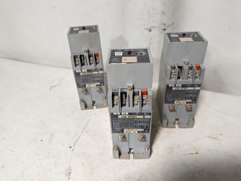 Allen-Bradley 700RTNX1 solid state timer, type RT, 110-120VAC