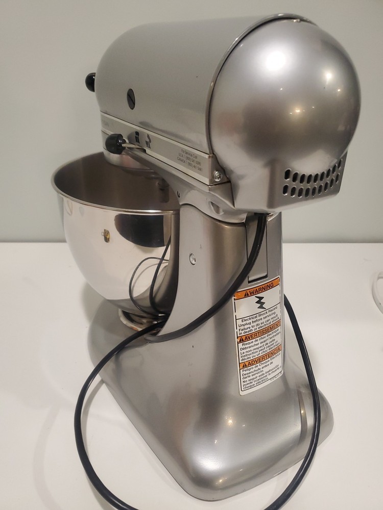 Kitchen Aid Artisan Silver Chrome 325 Max Watts With Attachments See Pics