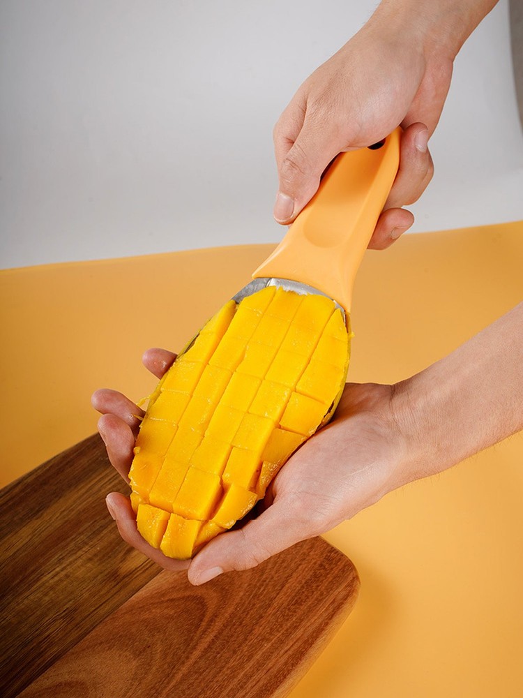 Multi-Purpose Mango Slicer Scooping Spoon, Multifunctional Slicer CW