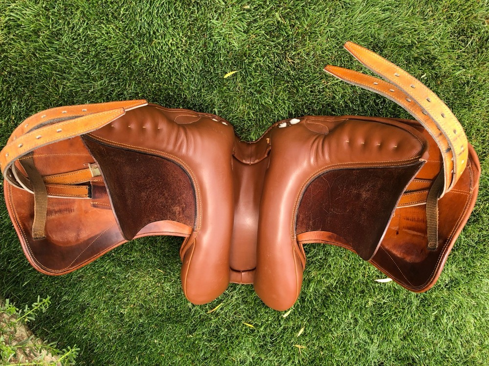 zaldi dressage saddle, 17" medium tree, beautiful condition