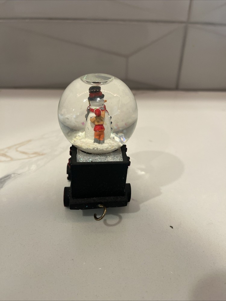 F.A.O SCHWARZ 4- piece Train Snow Globe Set