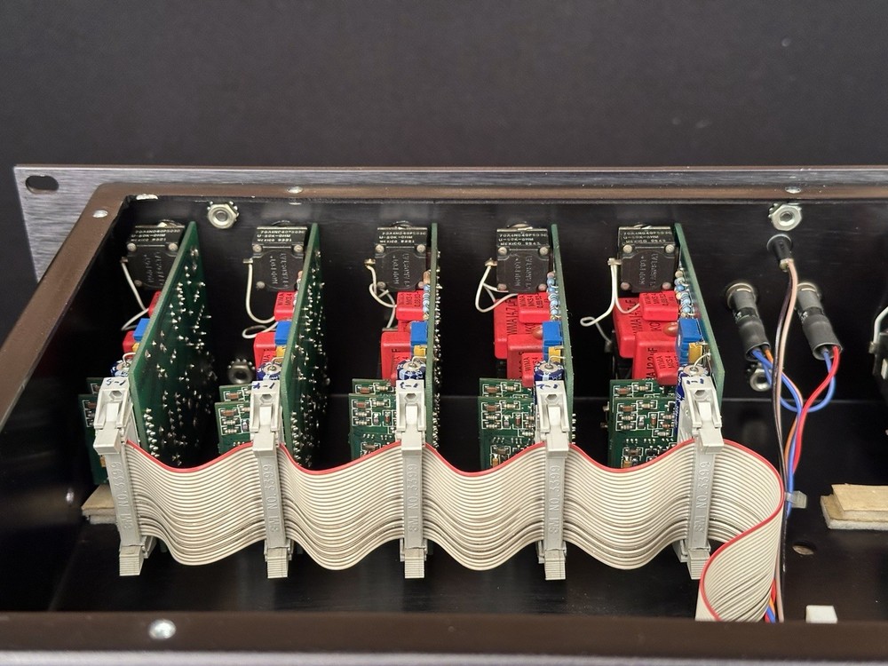 GML 8200 Series II 2-Channel Parametric Equalizer with Power Supply. GML8200