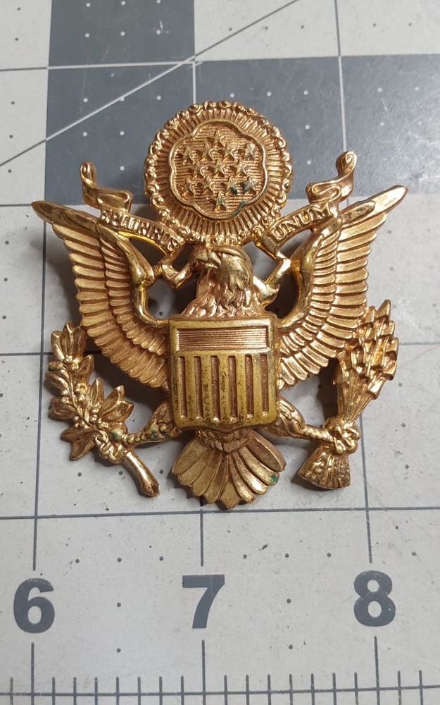 WWII US Army Officer Hat Badge Screwback