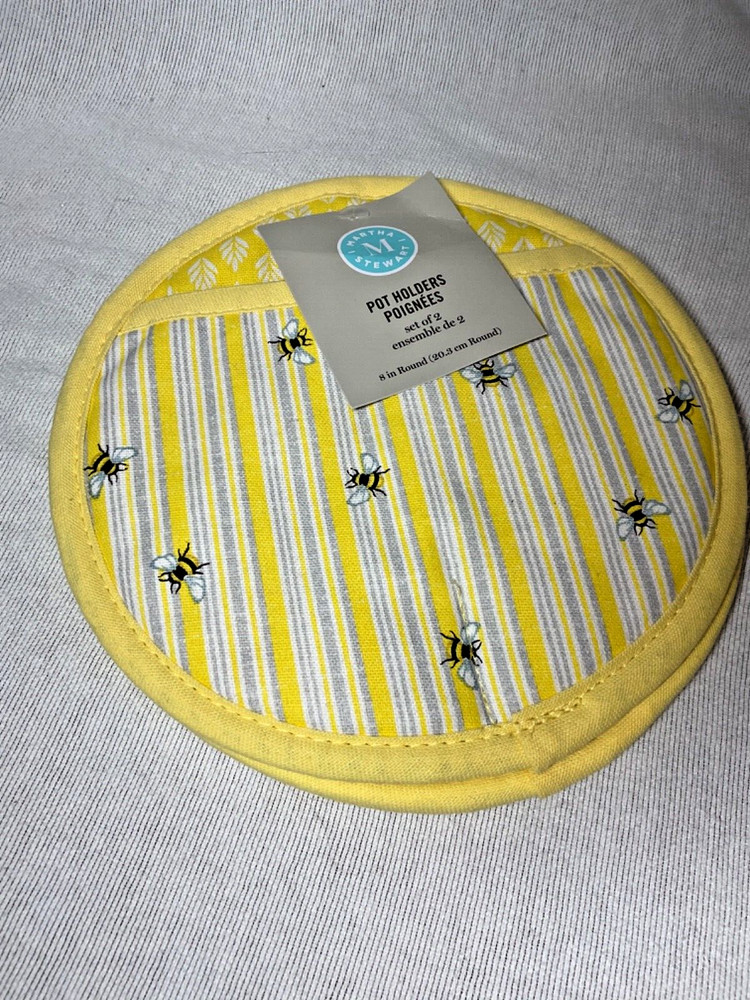MARTHA STEWART POTHOLDERS (2) WITH HANGING LOOP BEES YELLOW GRAY STRIPE NWT