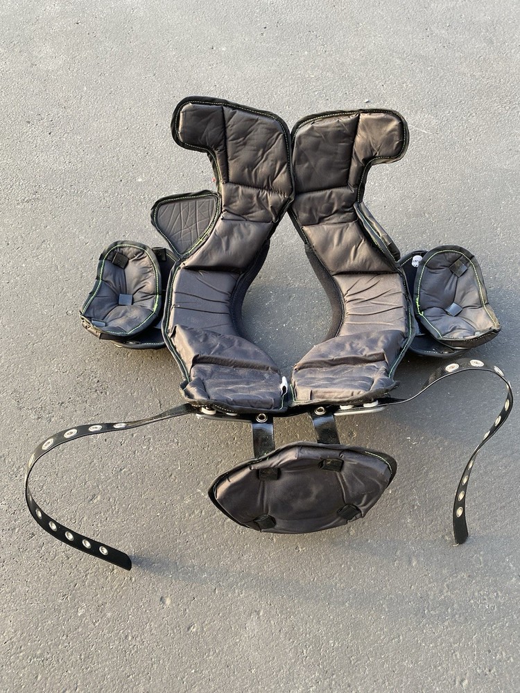 Riddel AMP Football Shoulder Pads L