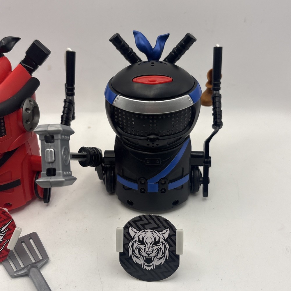 Spin Master Ninja Bots Battling Robots Red & Black 4" Tested W/ Weapons TESTED