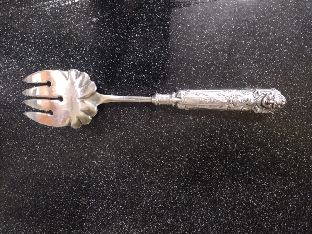 ANTIQUE REED & BARTON SILVER RENAISSANCE DEVIL FISH SERVING SET FORK BACCHUS