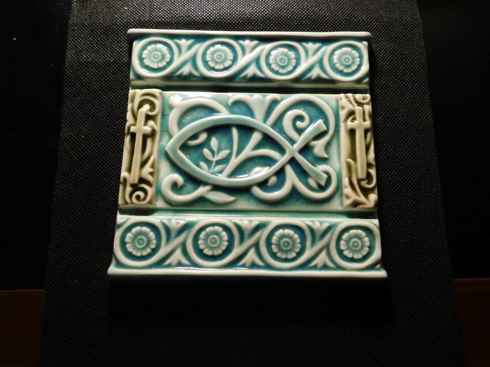 SPECIALTY CRAFTED TRIVET HOT PLATE! e266DXX