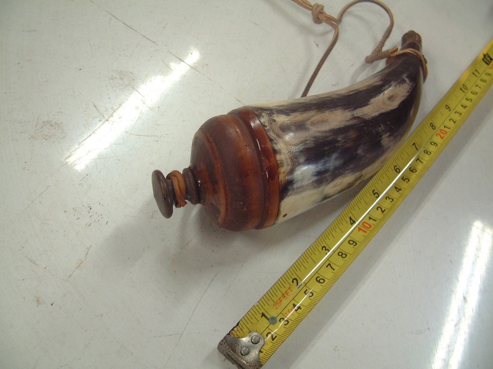 Primitive Black Powder Horn/Bronze NICE Flask Muzzleloading Hunting 10 X 2 1/2"