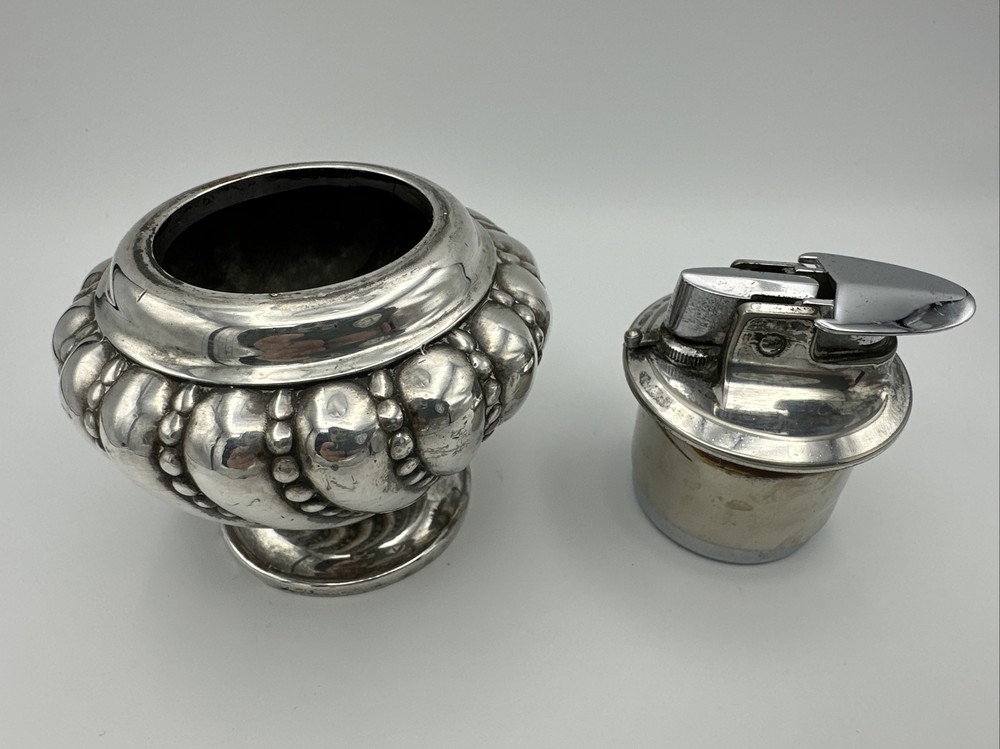 Vintage Ronson Crown Varaflame Round Table Lighter Silver Plate