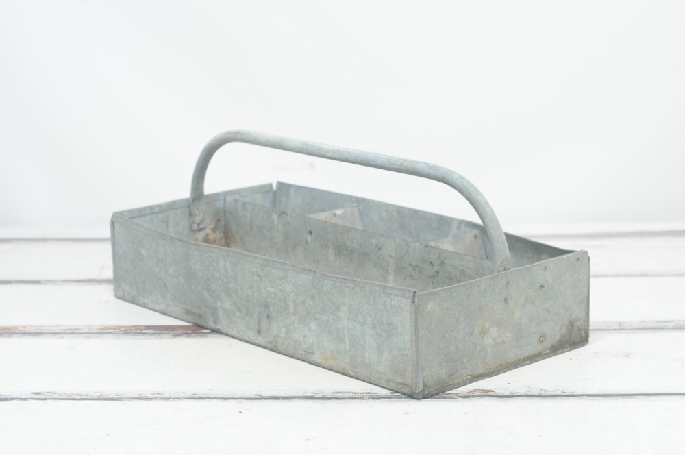 Zinc Galvanized Tool Tote Steel Handle Toolbox Divided Tray Swing Handle Garden