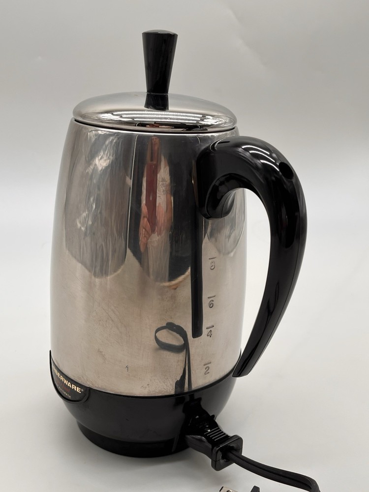 Farberware Super fast Automatic 8 Cup Coffee Percolator Model 138B Made USA