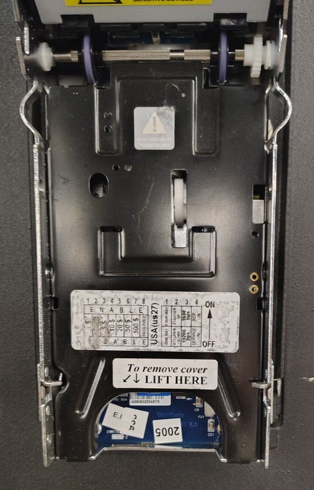 SELF-SERVICE INTERACTIVE TERMINAL W/GVISION 17" TOUCH SCREEN & BILL VALIDATOR