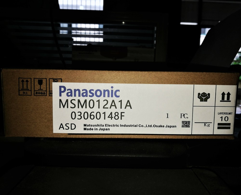 ONE Panasonic servo motor MSM012A1A NEW