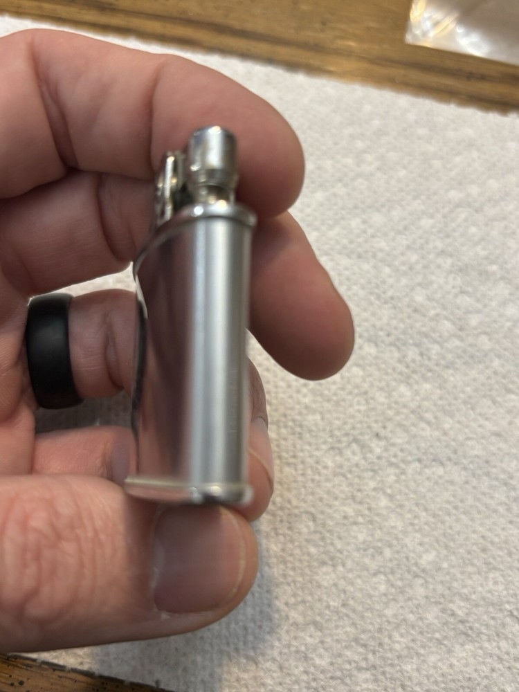 Vintage Ronson Standard Silver Tone Lighter