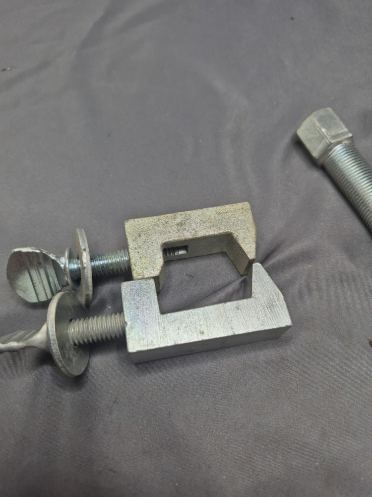 Vintage Adjustable Width Crankshaft Pulley Puller, Aluminum Frame, Heavy Duty