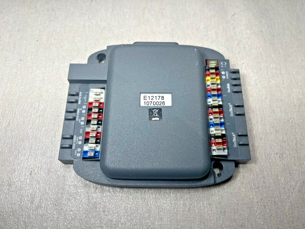 Raymarine E12178 ST290 Volvo IPS DPU Smartpilot Autopilot Data Processing Unit