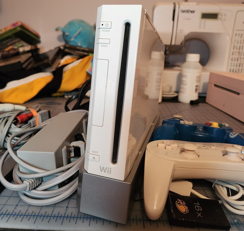 Nintendo Wii Original Console Bundle WORKING + TESTED (With Accessories)
