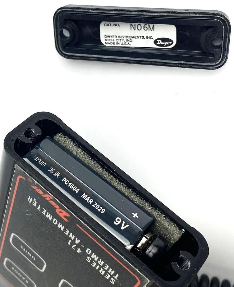 Dwyer Series 471 Thermo-Anemometer