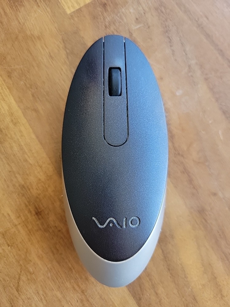 Genuine Sony Vaio Bluetooth Laser Wireless Mouse VGP-BMS33