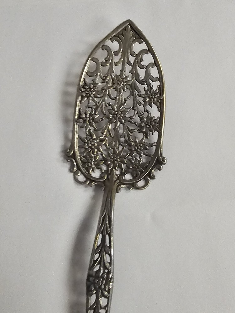 800 Silver Pie Cake Server, 9", 45 g, Ornate Flowers Openwork 8.25 " Long