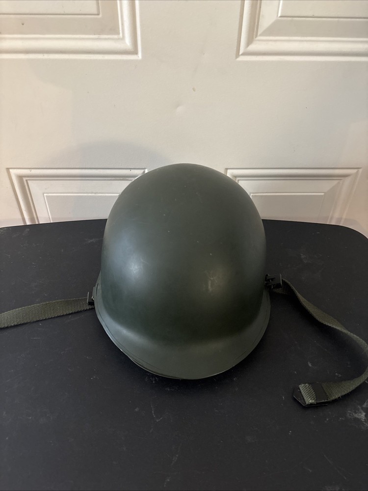 Reproduction M1 Helmet W/ Helmet Liner