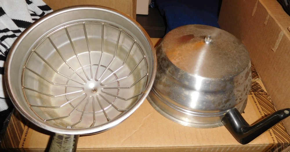 METAL COMMERICAL COFFEE MAKER GROUND BASKET WITH WIRE LINING FUNNEL