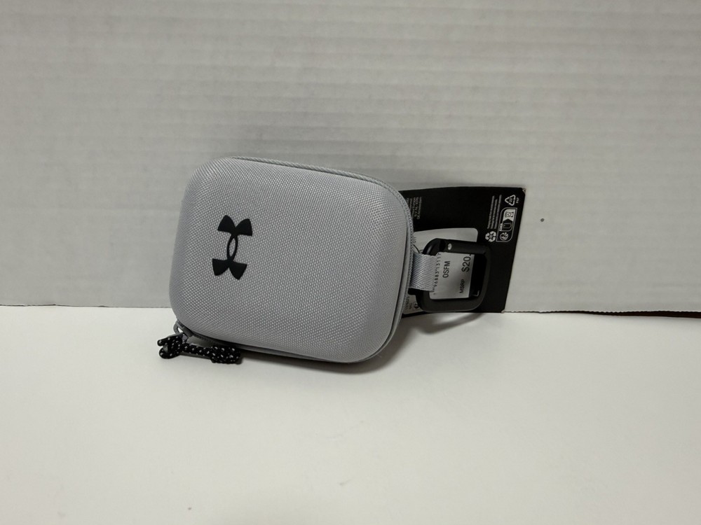UA Contain Micro Case / Baggage Accessory / LIGHT GRAY / New With Tags