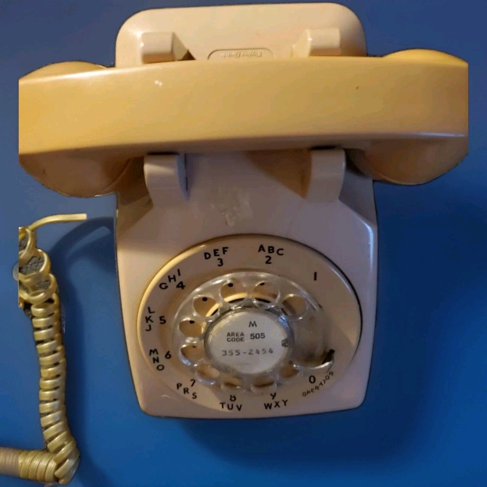 Vintage Bell Systems Rotary Telephone