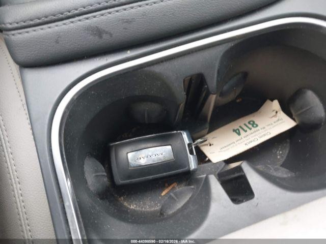 Used A/C Selector Switch fits: 2019 Jaguar E-pace front dash mounted w/heated wi
